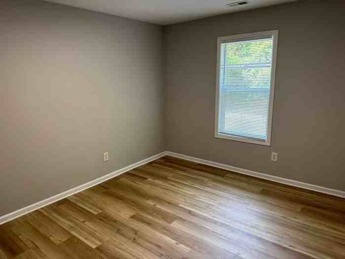 2212 S Ridge Ave - Photo 6 of 9