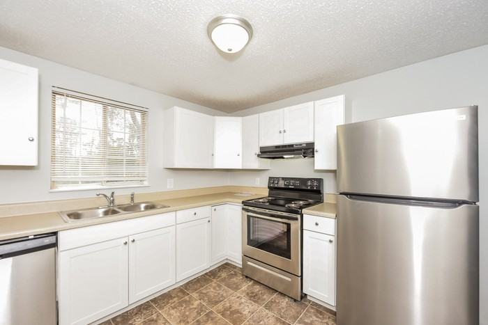110 Compass Ln - Photo 4 of 10