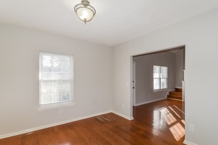 3801 Cedar Ave - Photo 6 of 11