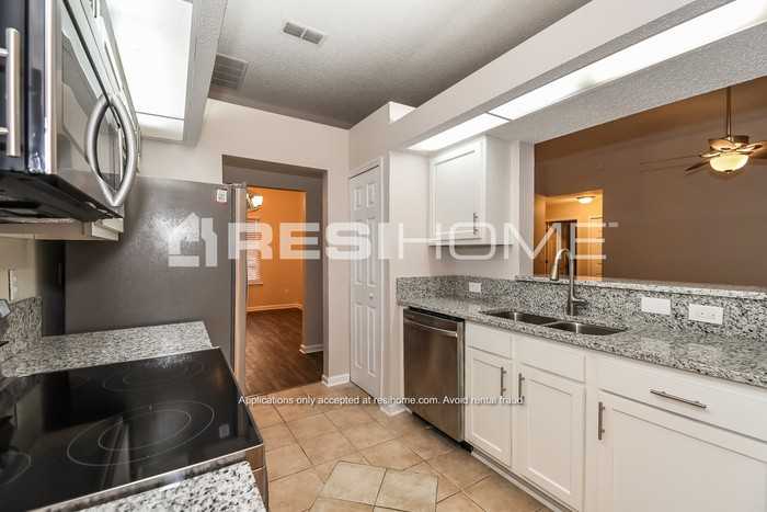 11810 Cherry Bark Dr W - Photo 2 of 24