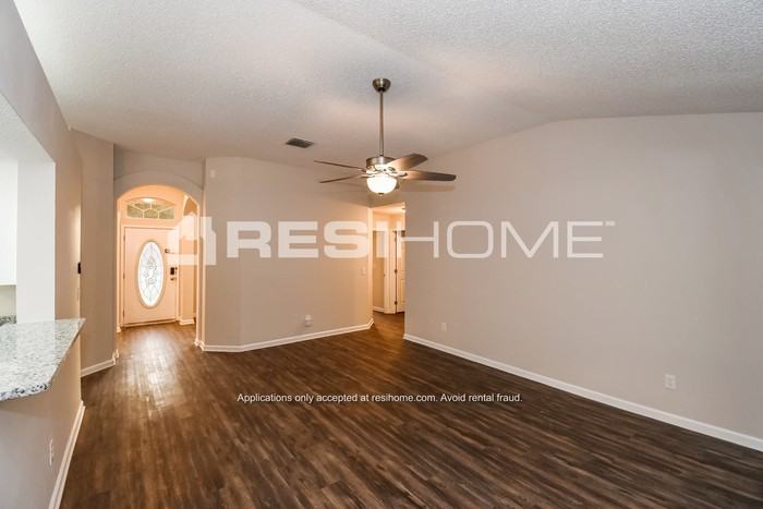 11810 Cherry Bark Dr W - Photo 4 of 24