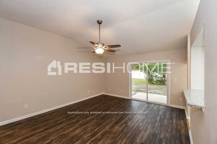 11810 Cherry Bark Dr W - Photo 7 of 24
