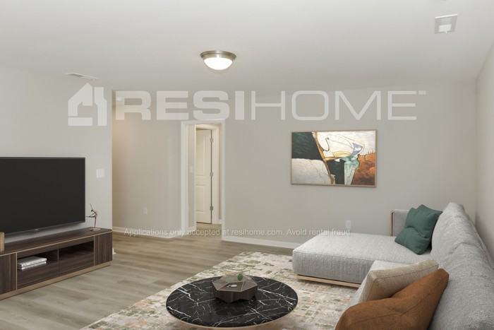 111 London Calvin Way - Photo 6 of 15