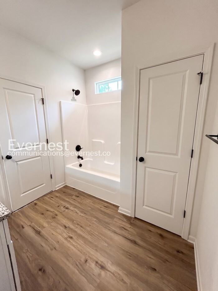 517 N Linwood Ave - Photo 7 of 19
