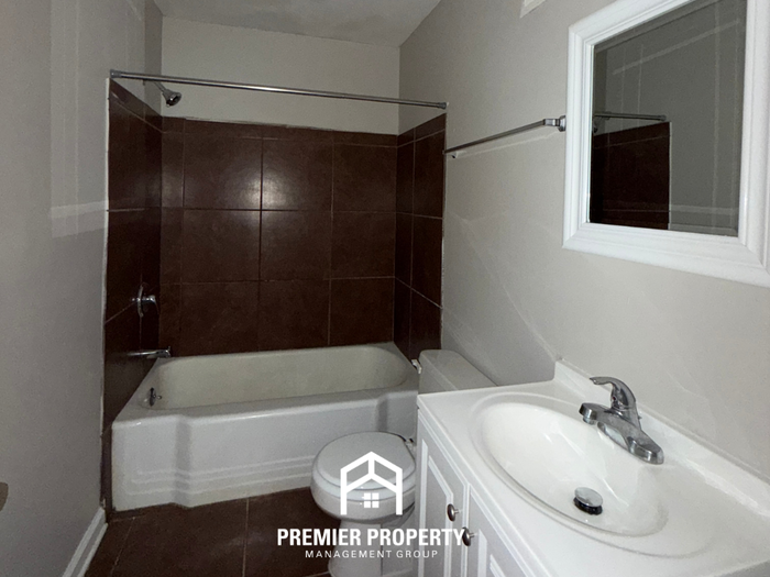 4583 Dunn Ave - Photo 4 of 11