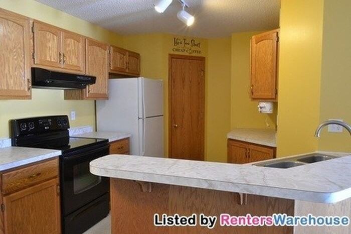 2213 E 117th St - Photo 2 of 19