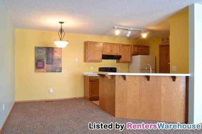 2213 E 117th St - Photo 3 of 19