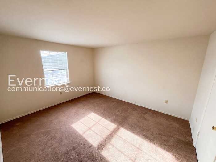 12914 N Cresap St #37 - Photo 6 of 11
