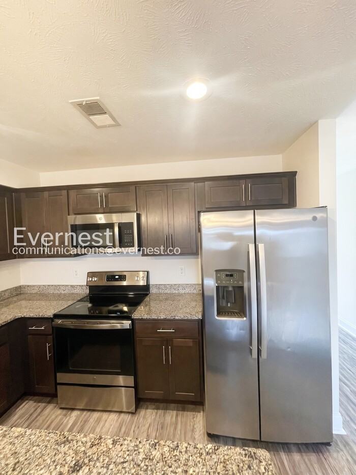 1000 Henry Place Blvd #204 - Photo 3 of 26