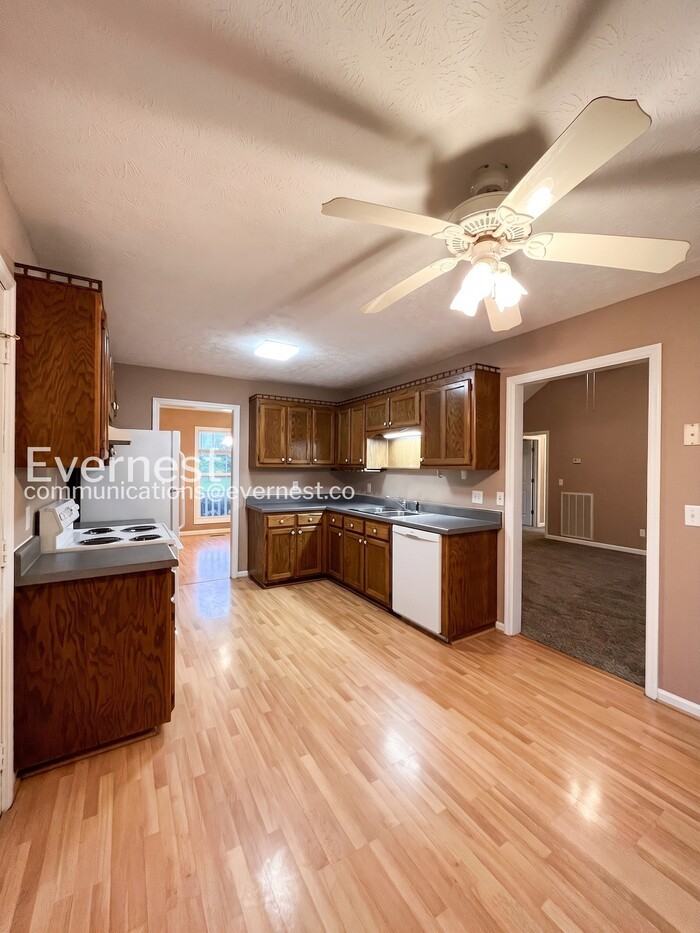 2924 Bearwallow Rd - Photo 5 of 35