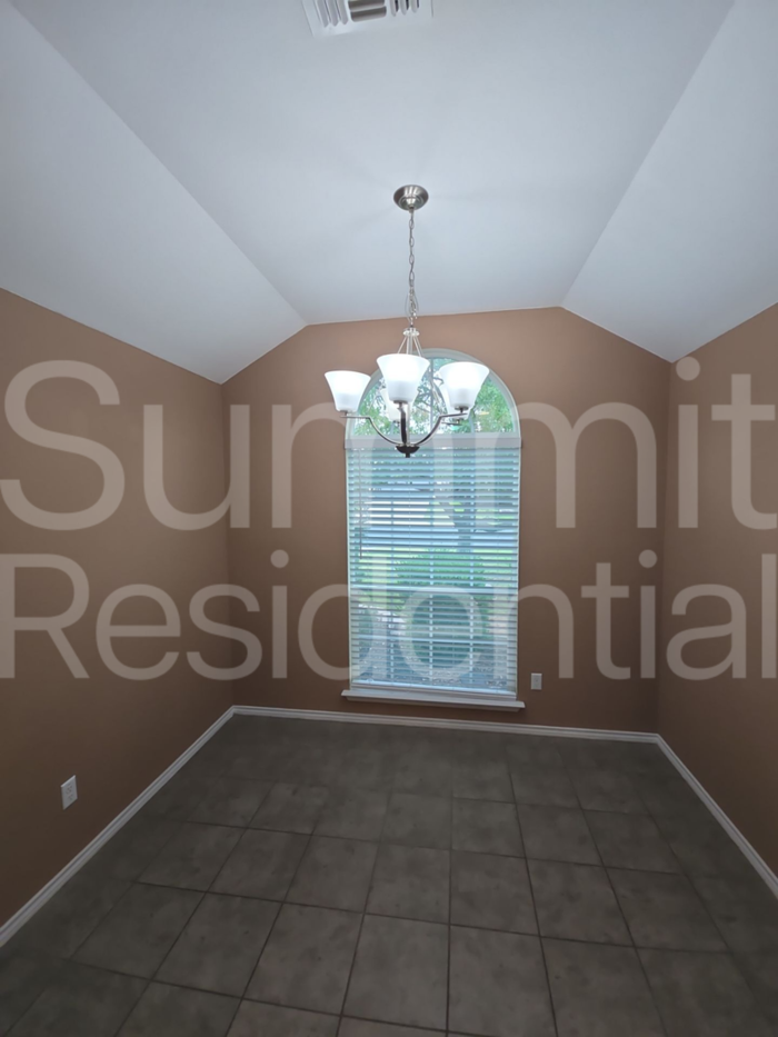 236 Geode Ln - Photo 5 of 25