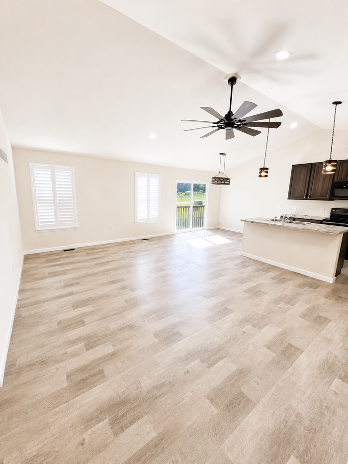 102 Doctrine Dr - Photo 3 of 17
