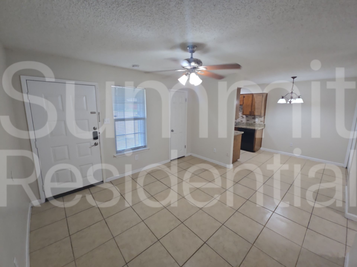 900 E Leslie Cir #B - Photo 2 of 13