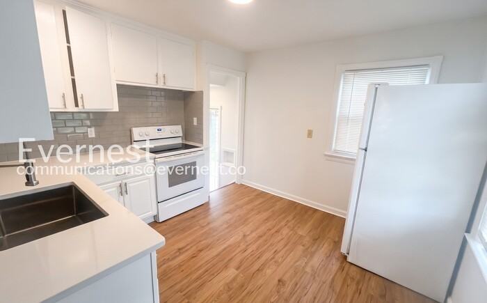 20600 Watson Rd - Photo 2 of 26