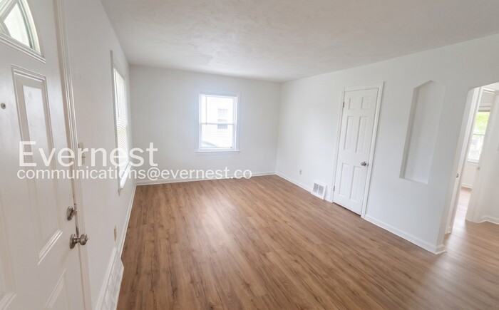 20600 Watson Rd - Photo 6 of 26