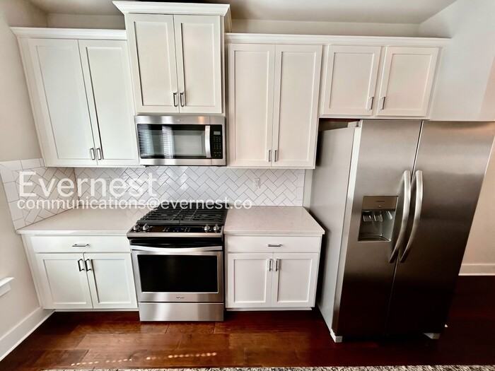 3783 Oxford Cir - Photo 3 of 30