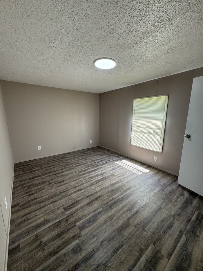 585 Old Branch Ave - Photo 4 of 12