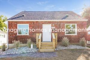 featured image of 2266 Leelanau Ave