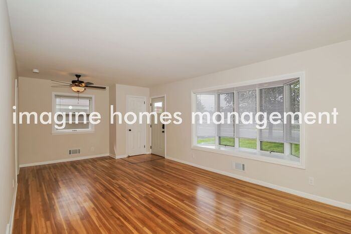 10601 Ewing Ave S - Photo 3 of 15