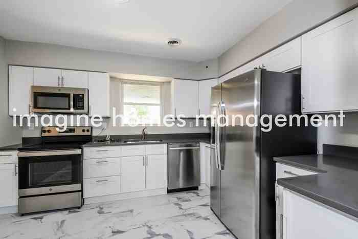 3821 Regal Pl - Photo 7 of 13