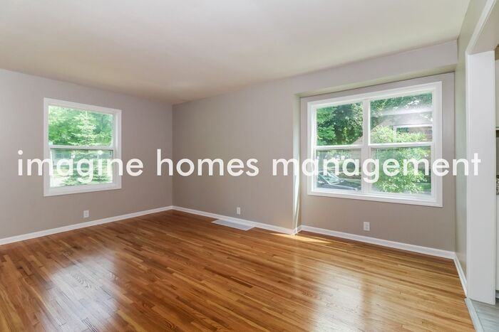 5856 Russell Ave S - Photo 4 of 17