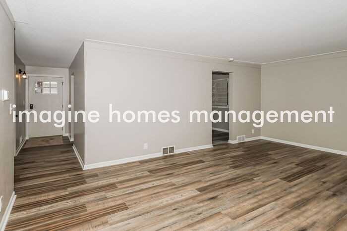 100 Crystal Lake Rd W - Photo 7 of 22