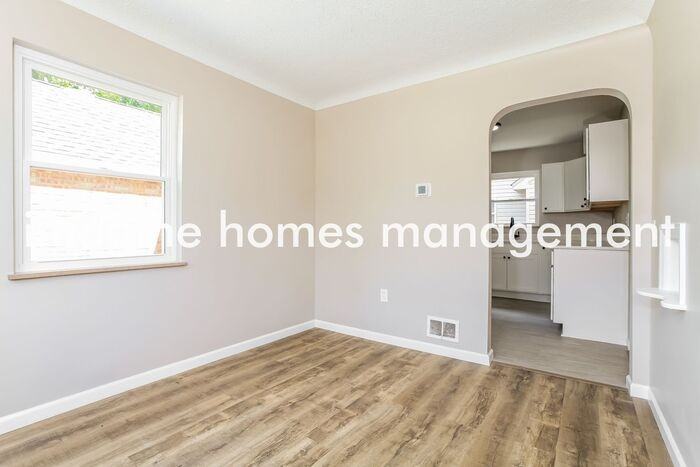 6101 Murray Ave - Photo 6 of 17