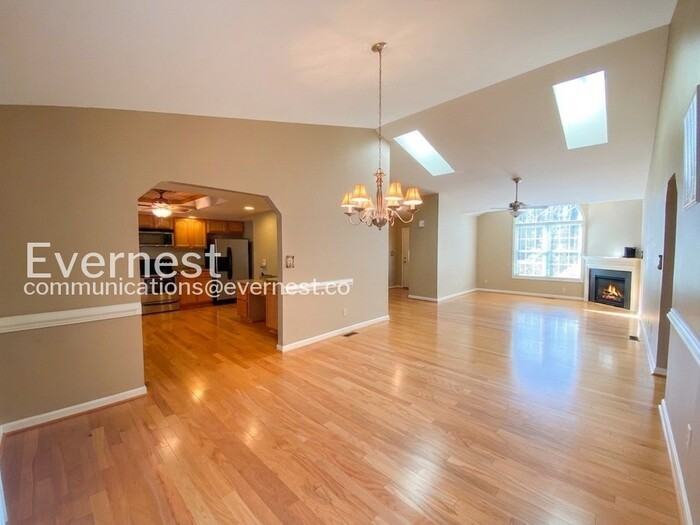 103 Winchester Ln - Photo 5 of 30