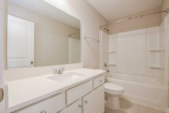 2700 Island Walk Dr - Photo 7 of 10