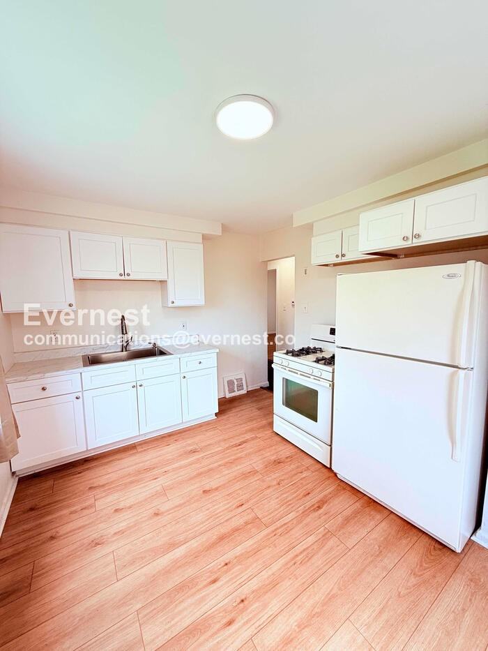 8861 Asbury Park - Photo 3 of 28