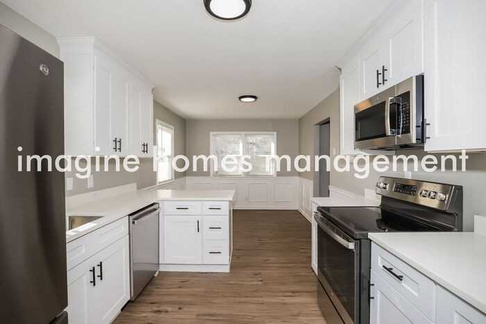 5701 N Amoret Ave - Photo 7 of 15