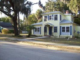 featured image of 912 Lilly St #D