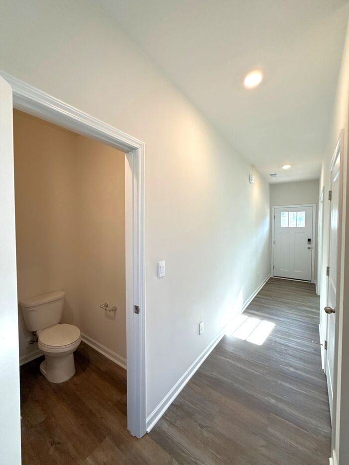 7640 Bainbridge Rd - Photo 7 of 17