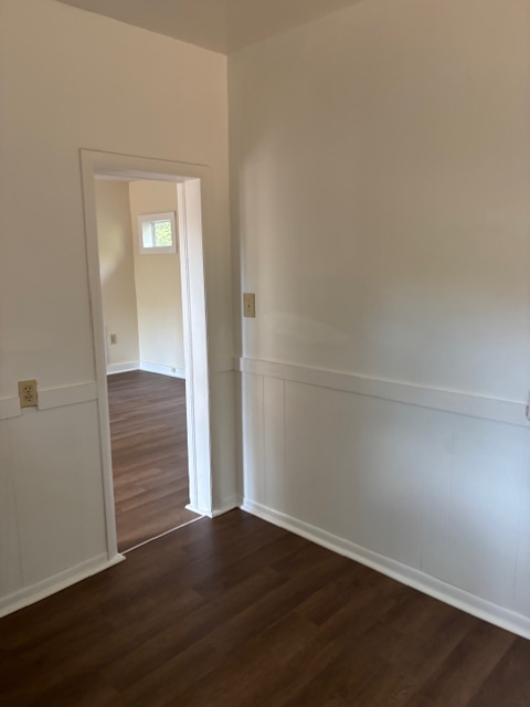 904 Lilly St #HALF - Photo 3 of 7