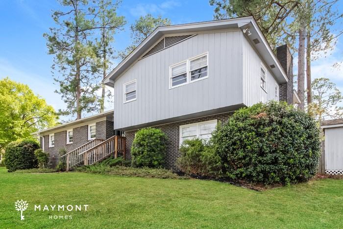 1866 Neptune Dr - Photo 2 of 3
