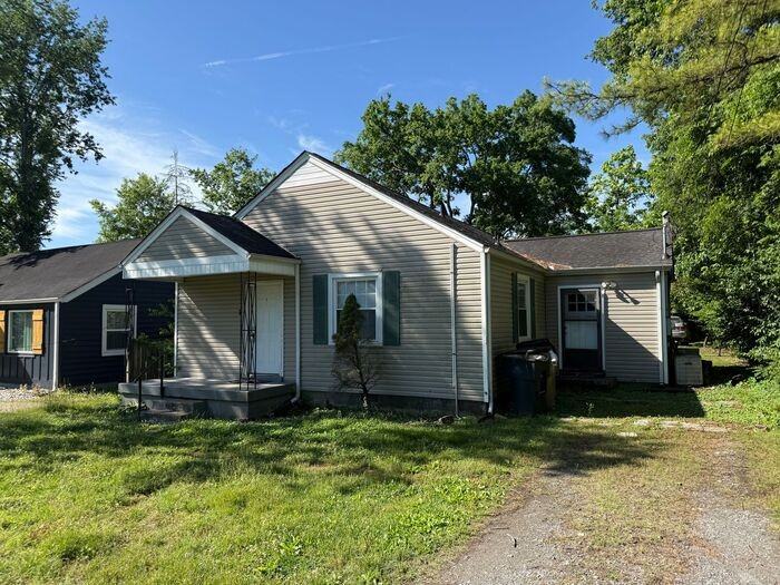 1300 Cardinal Ave - Photo 2 of 16