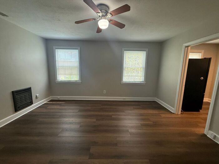 1300 Cardinal Ave - Photo 4 of 16