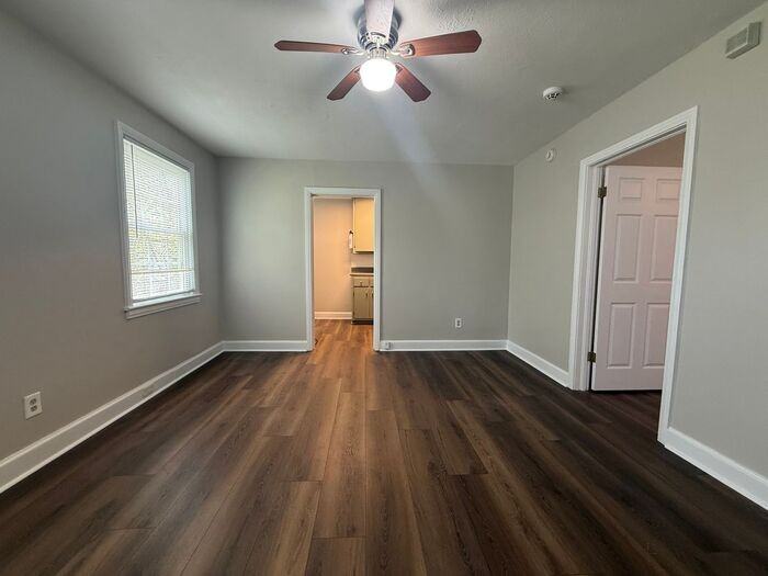 1300 Cardinal Ave - Photo 5 of 16