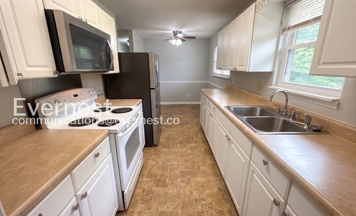 2032 Ricky Rd Nw - Photo 5 of 24
