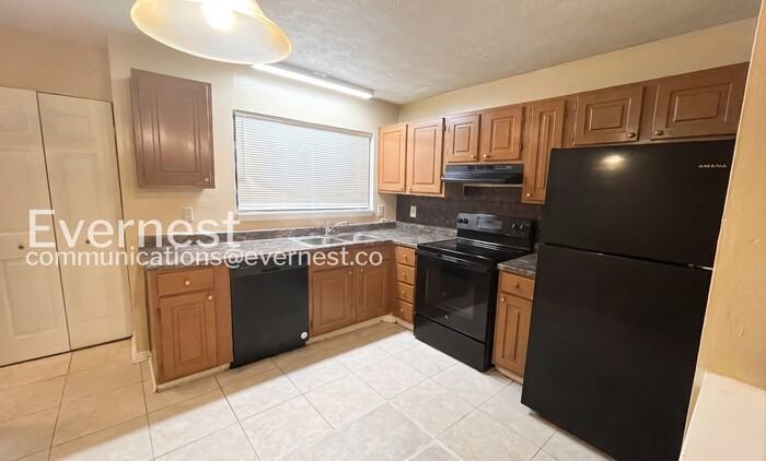 3575 Oakvale Rd #402 - Photo 6 of 28
