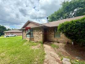 4588 Oak Hill Dr - Photo 1 of 1