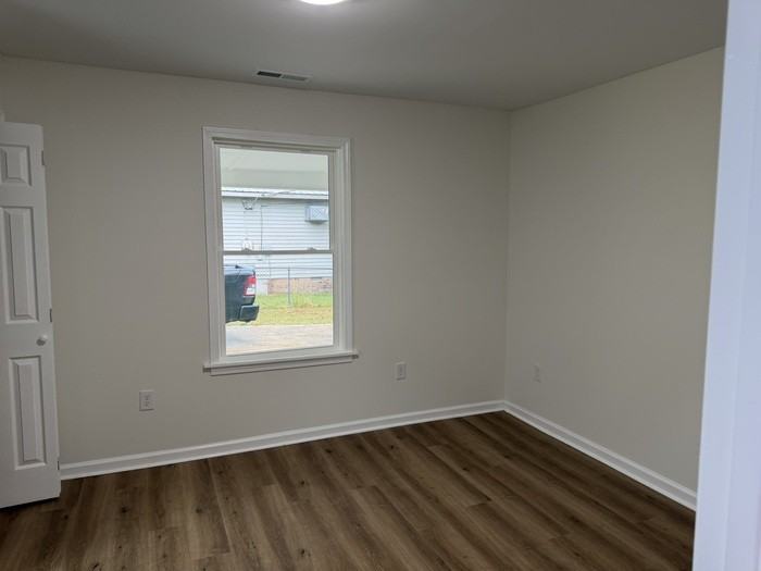 104 Howard St - Photo 7 of 14