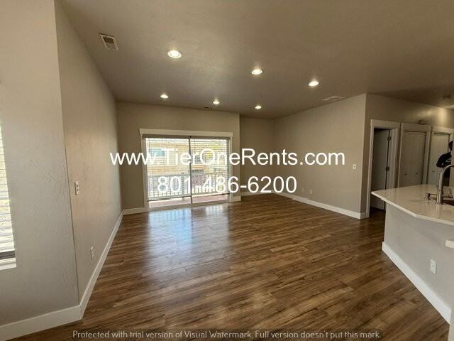 8457 S Ivy Springs Ln - Photo 4 of 18