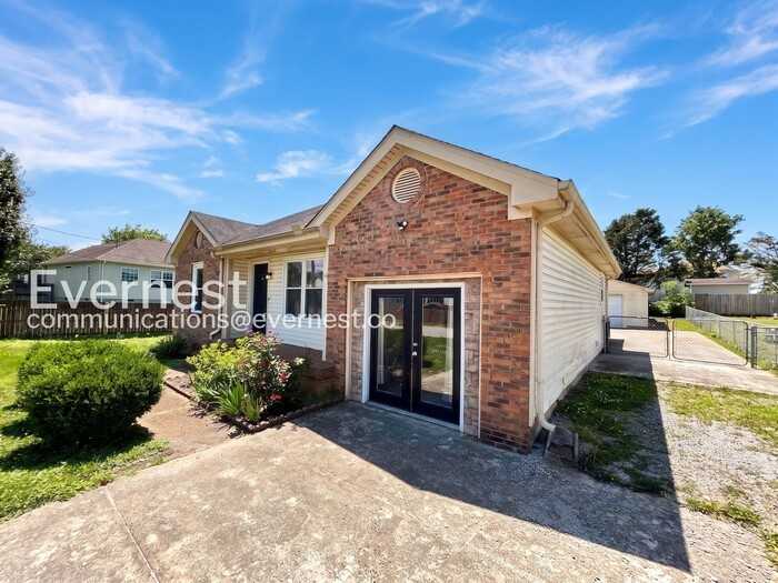 1540 Stone Hill Rd - Photo 3 of 30