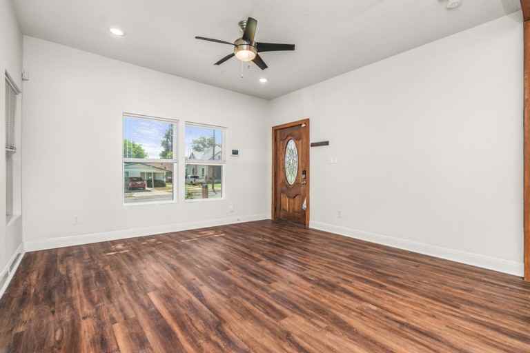 115 Saint Charles #NA - Photo 5 of 25