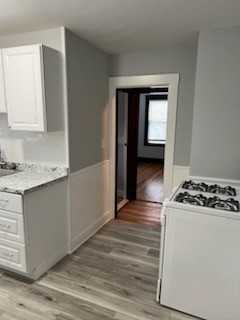 75 Sterling St #A - Photo 3 of 22