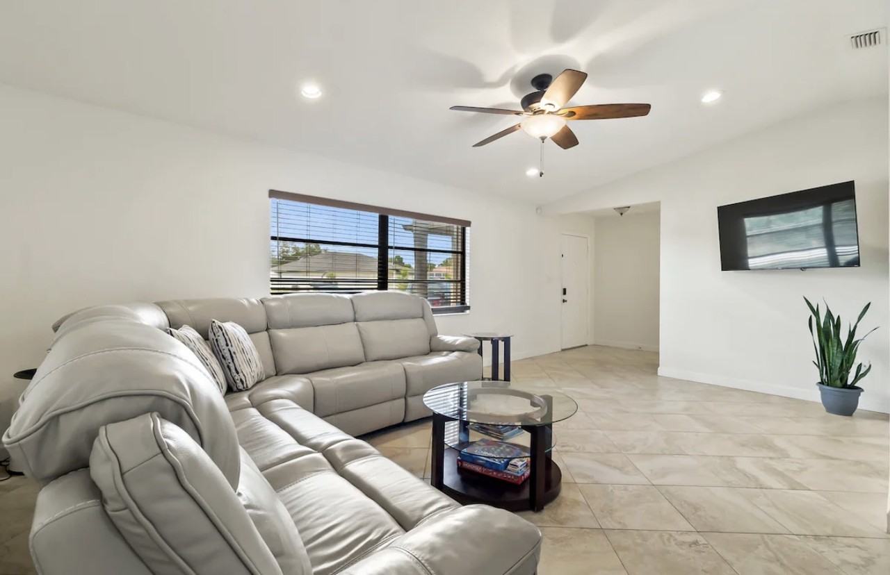 21491 Michigan Ave #NA - Photo 2 of 18