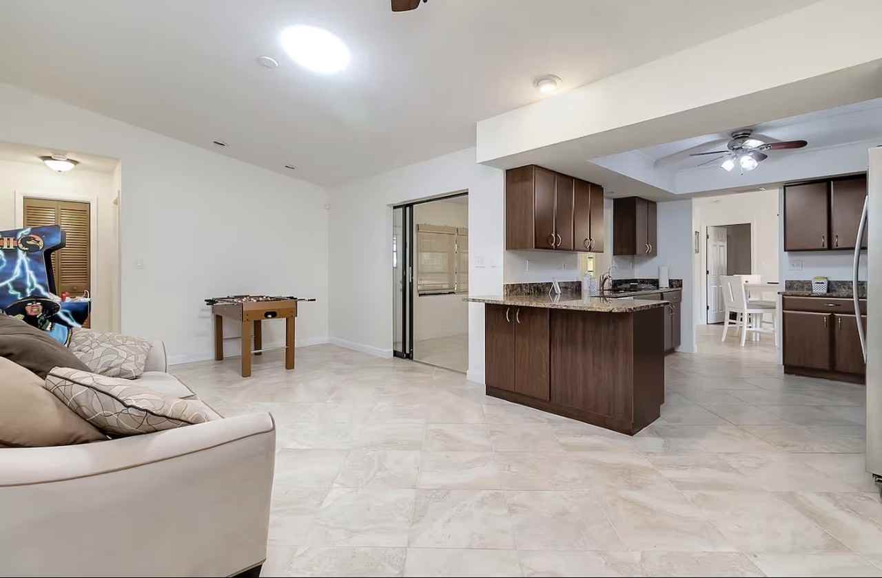 21491 Michigan Ave #NA - Photo 3 of 18