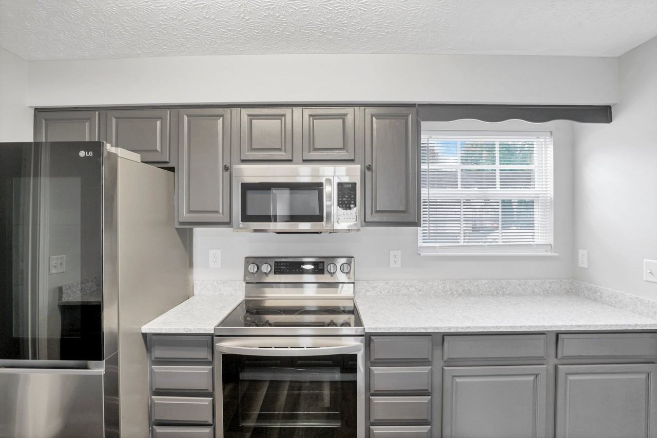 920 Sara Ct #920 - Photo 7 of 45