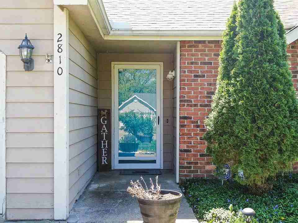 2810 Jonquil Pl #NA - Photo 2 of 19